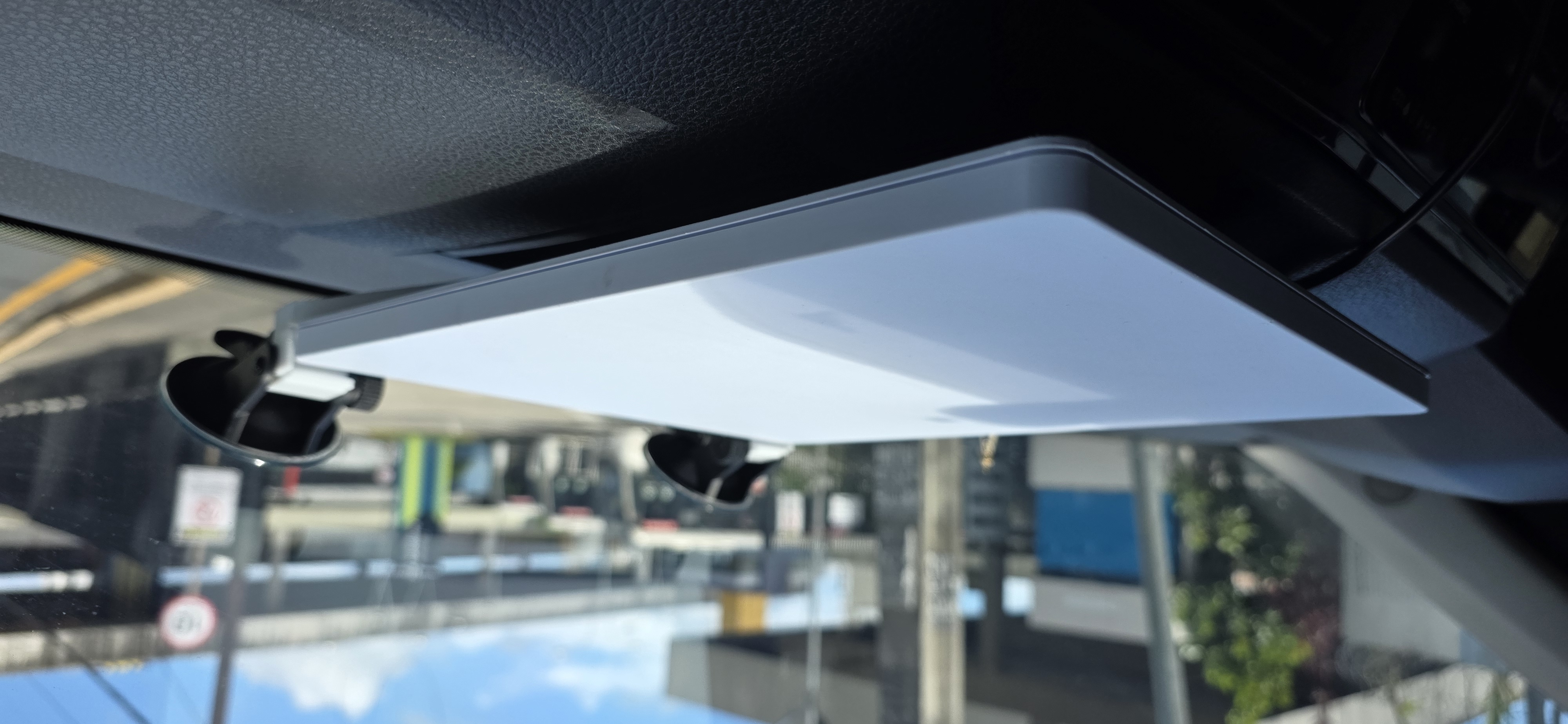 Suporte Automotivo Interno para StarLink Mini – Segurança e Performance - Miniatura 2